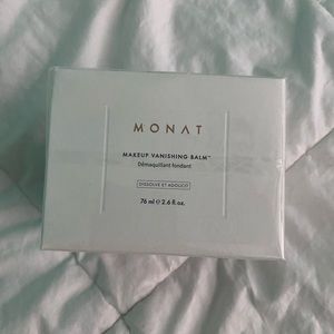 Monat makeup vanishing balm